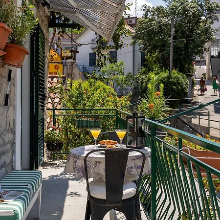 Kata Apartman Makarska
