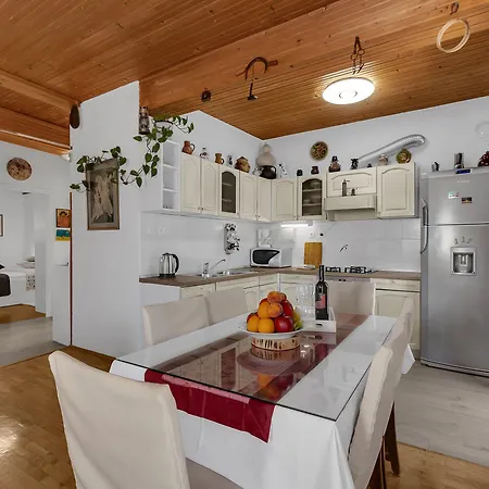 Apartman Kata *