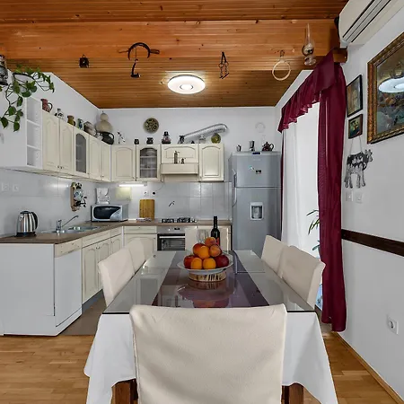 Kata Apartman Makarska