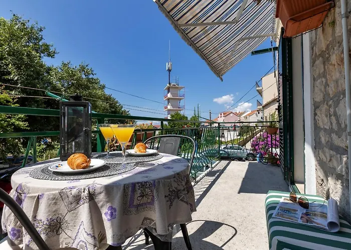 Kata * Макарська